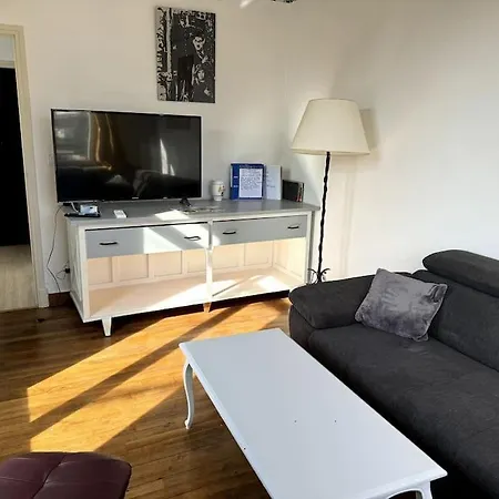 Sabatier T4 Avec Terrasse Et Jardin شقة قرقشونه