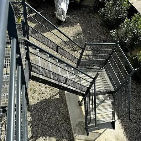 شقة Sabatier T4 Avec Terrasse Et Jardin