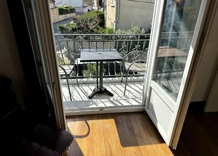 Sabatier T4 Avec Terrasse Et Jardin アパート